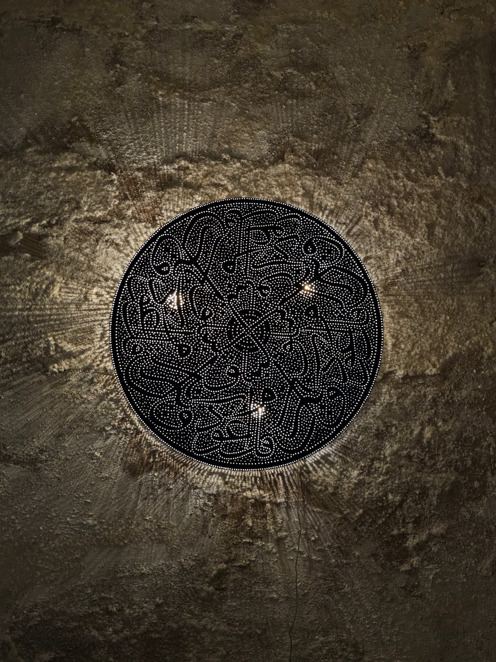 Wall Circle - Large - Light On